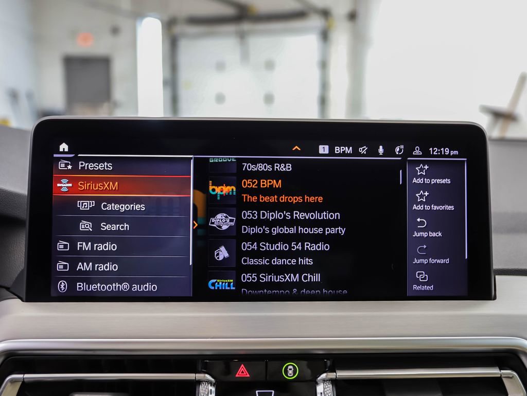 Certified 2025 BMW X4 xDrive30i image 17