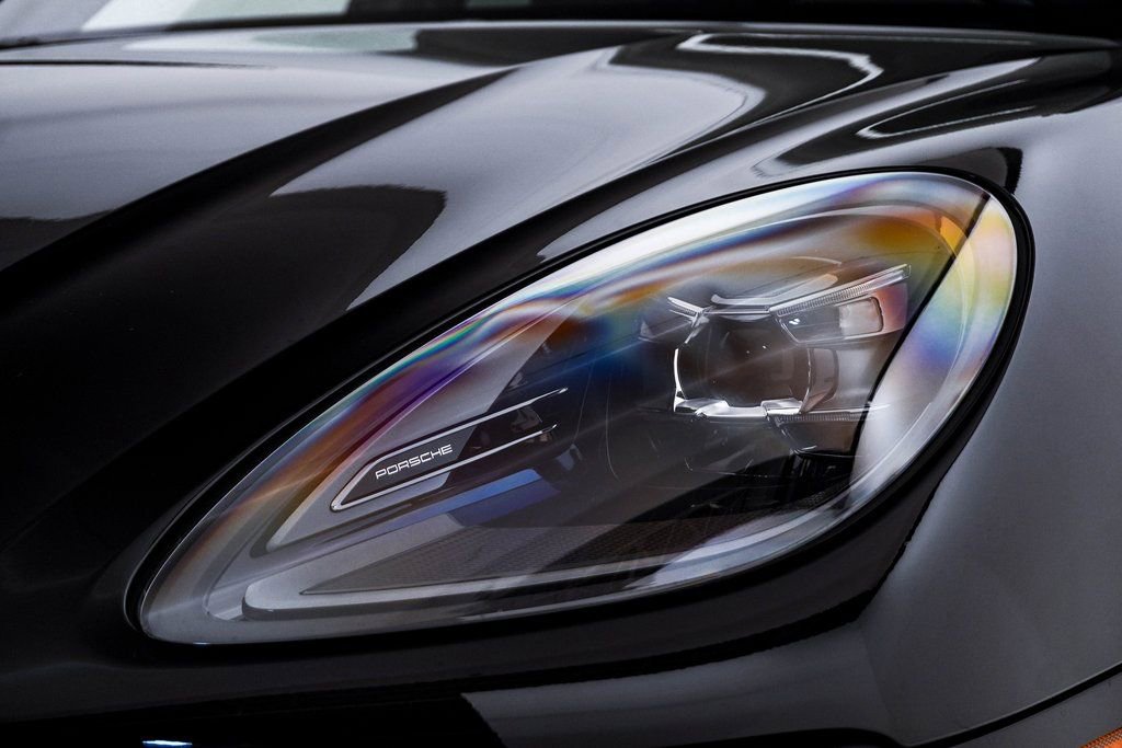 New 2026 Porsche Macan GTS image 7