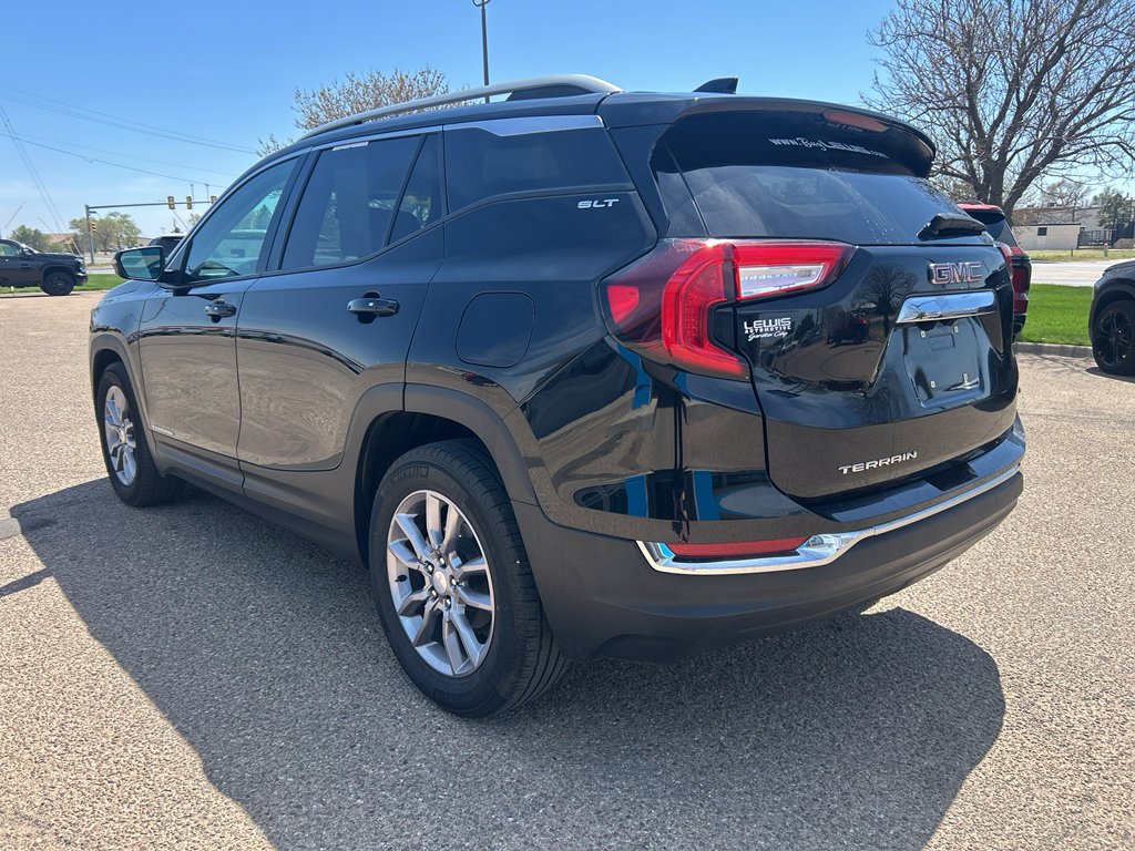 Certified 2024 GMC Terrain SLT image 5