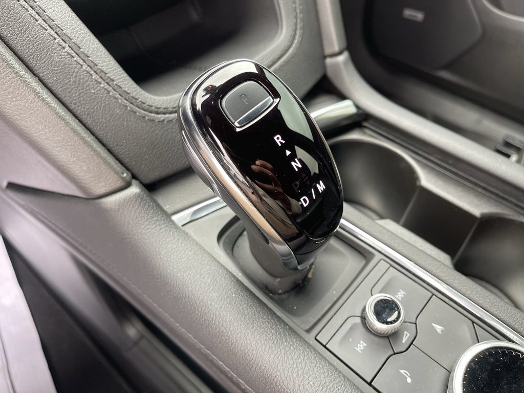 Used 2024 Cadillac XT6 Sport w/ Technology Package AWD/4WD image 20