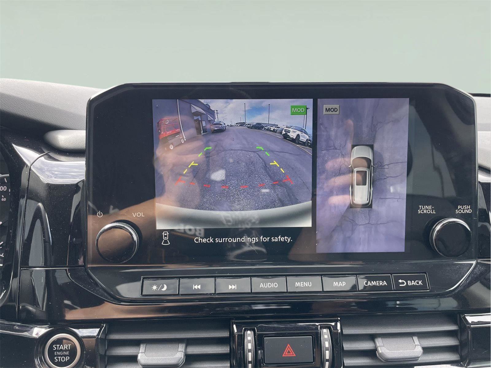 Used 2022 Nissan Pathfinder SL AWD/4WD image 31