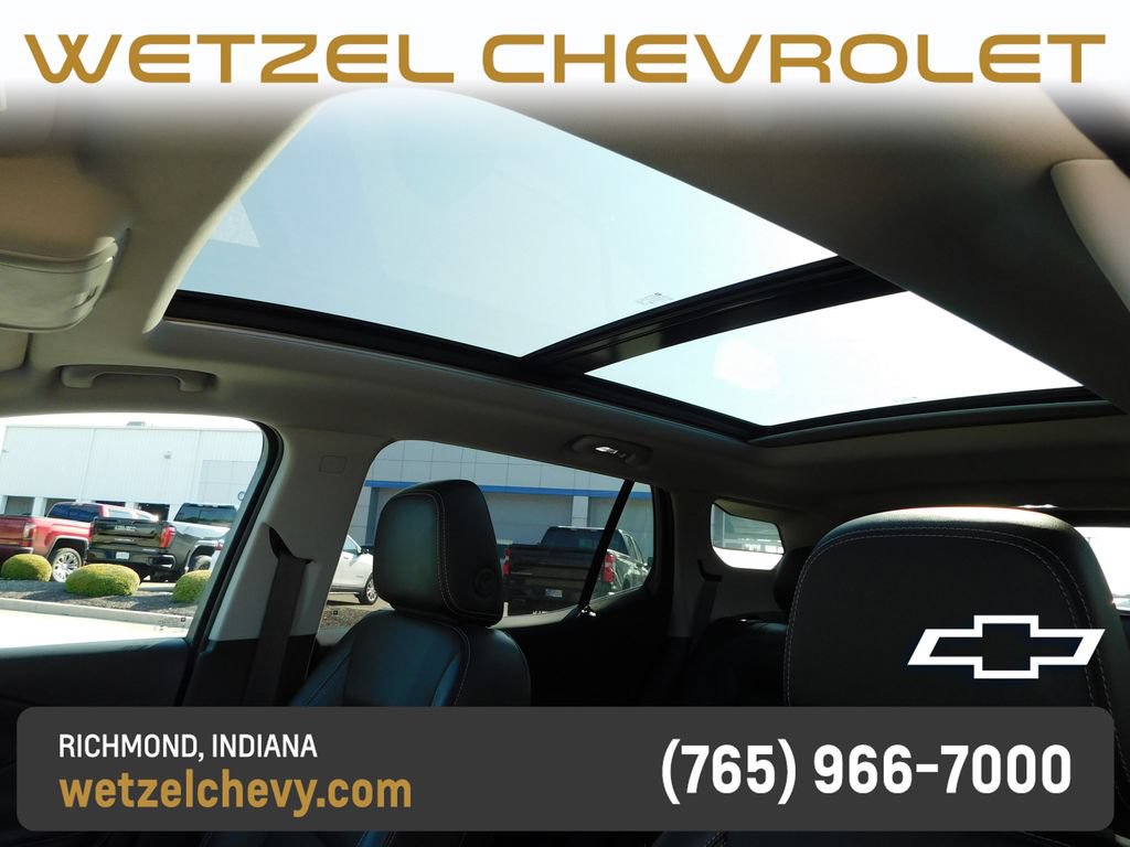 Used 2024 GMC Terrain SLT w/ Tech Package AWD/4WD image 12