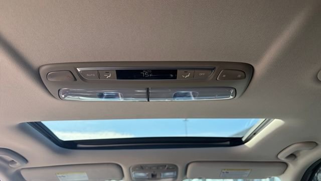 Used 2022 Kia Telluride EX w/ EX Premium Package image 16