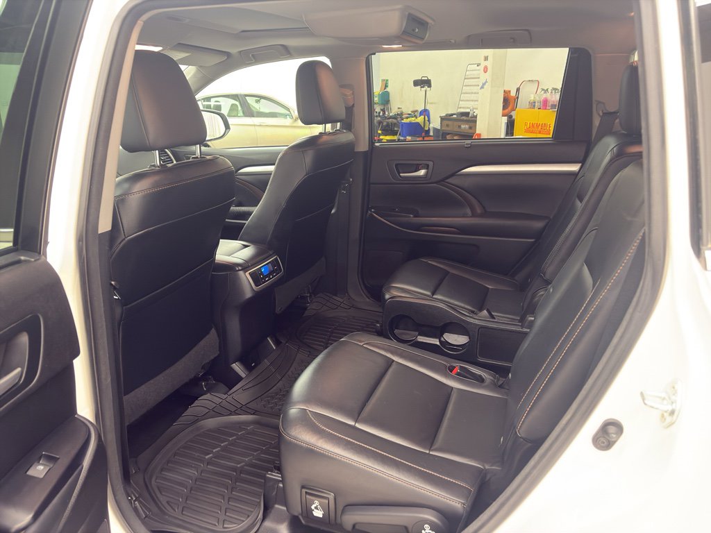 Used 2015 Toyota Highlander XLE image 14