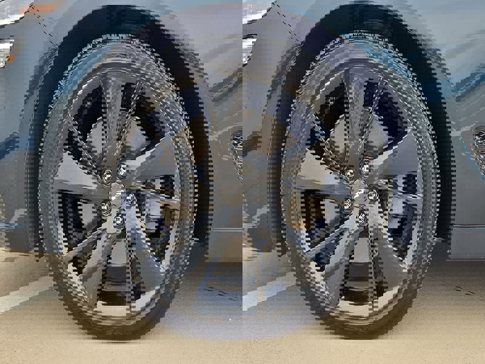 Used 2023 Genesis G70 3.3T RWD image 12