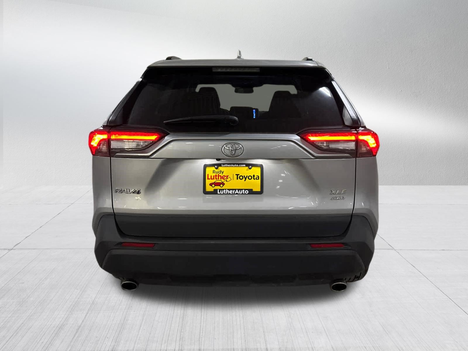 Used 2025 Toyota RAV4 XLE AWD/4WD image 5
