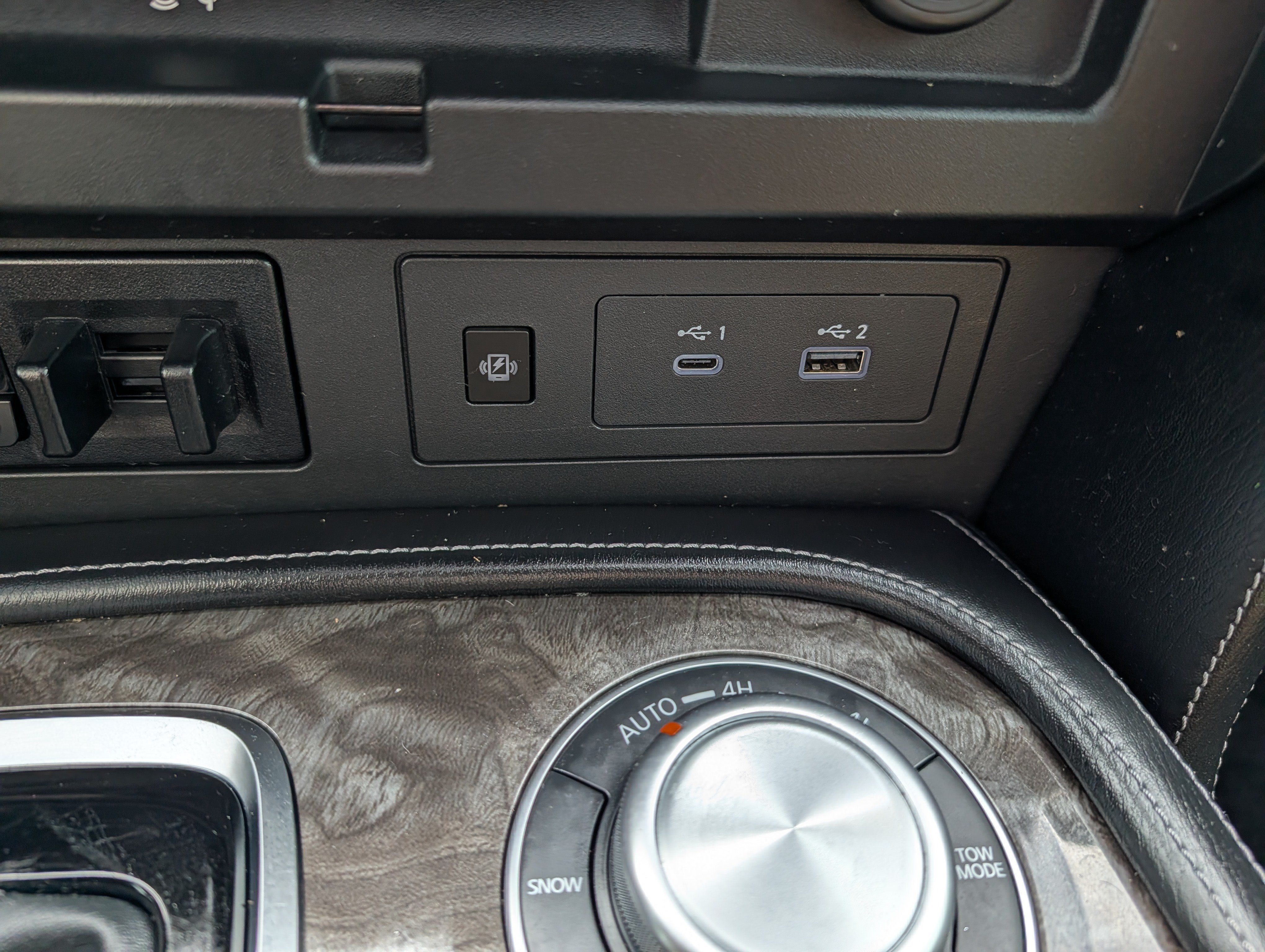 Used 2023 Nissan Armada Platinum w/ Captain's Chairs Package AWD/4WD image 33