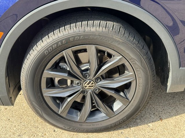 Used 2023 Volkswagen Tiguan SE image 22