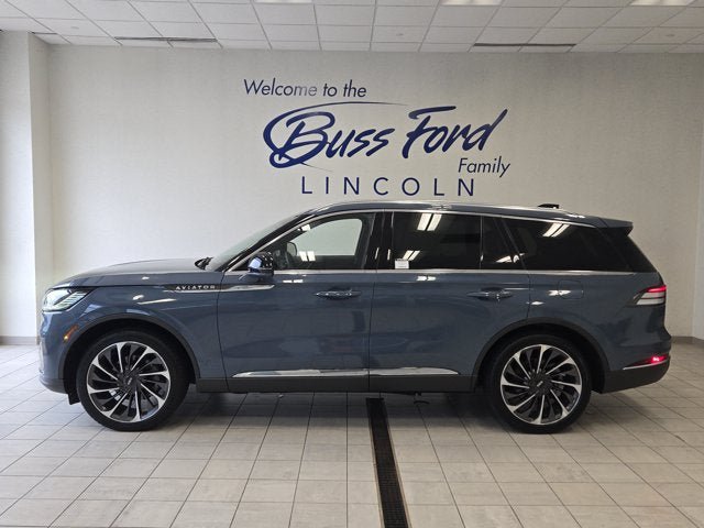 Used 2025 Lincoln Aviator Reserve w/ Equipment Group 201A AWD/4WD image 14