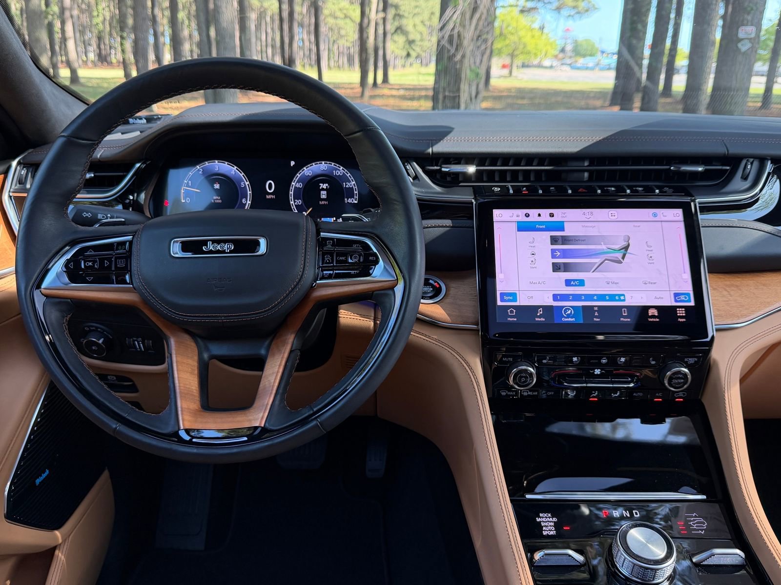 Used 2024 Jeep Grand Cherokee L Summit image 3