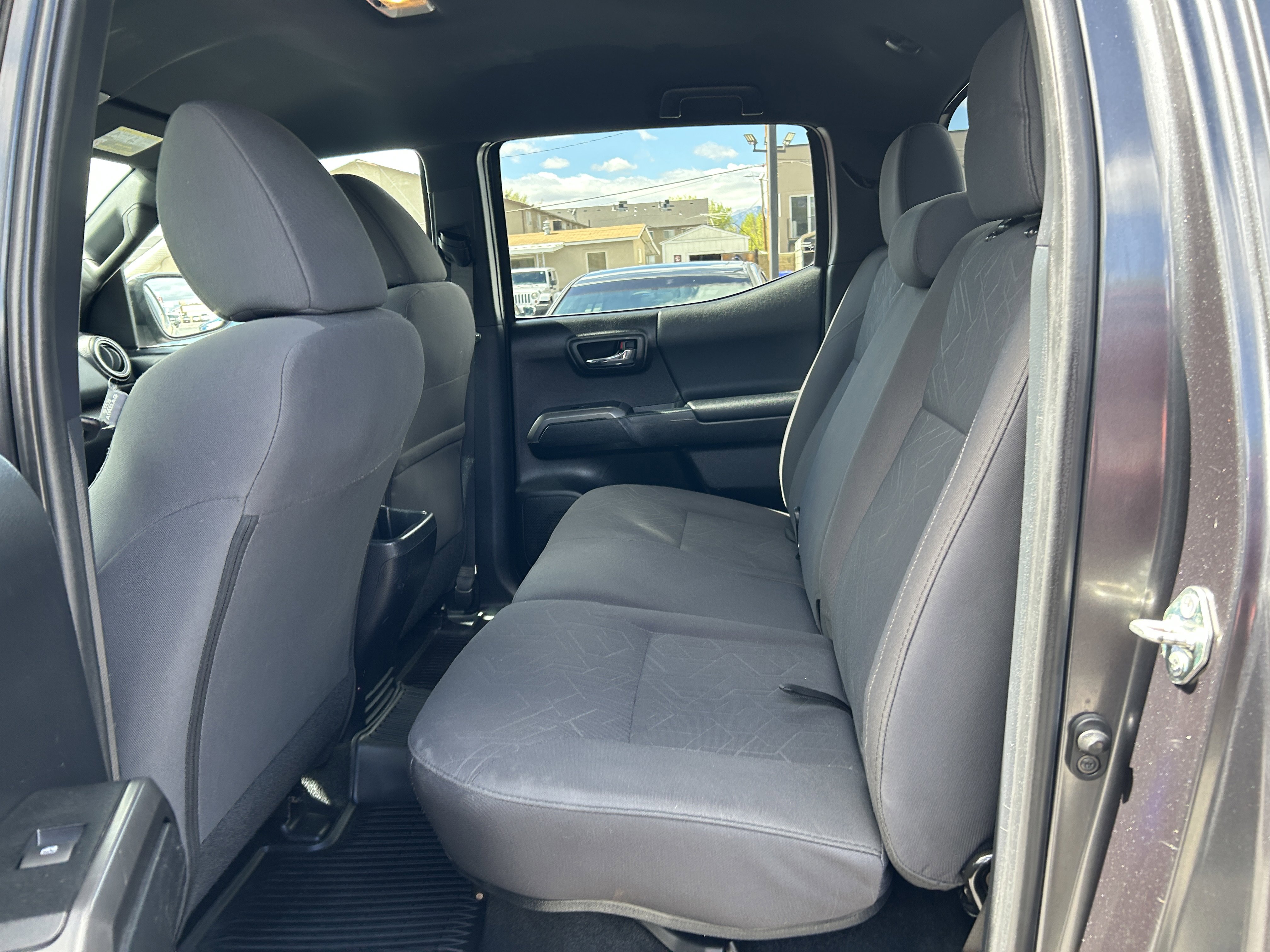 Used 2017 Toyota Tacoma TRD Off-Road w/ Tow Package (A/T) image 13