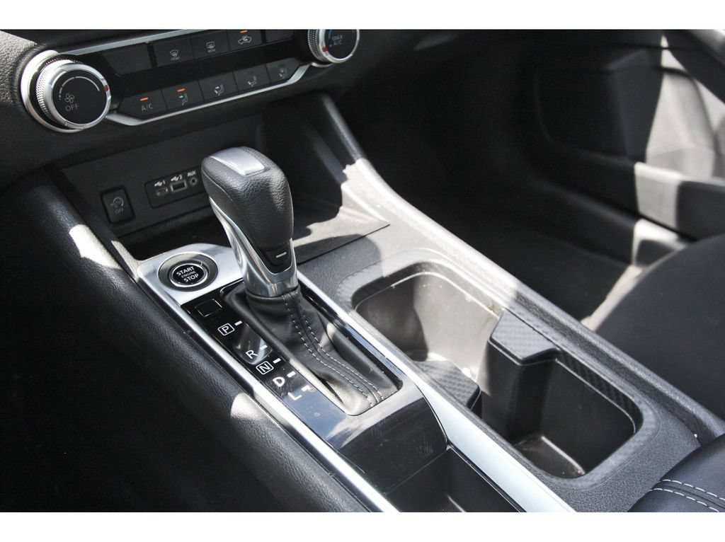 Used 2024 Nissan Sentra SV FWD image 13