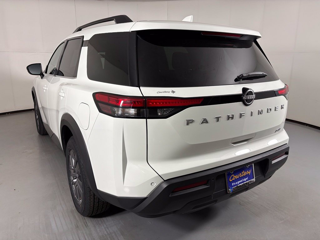 Used 2024 Nissan Pathfinder SV FWD image 6