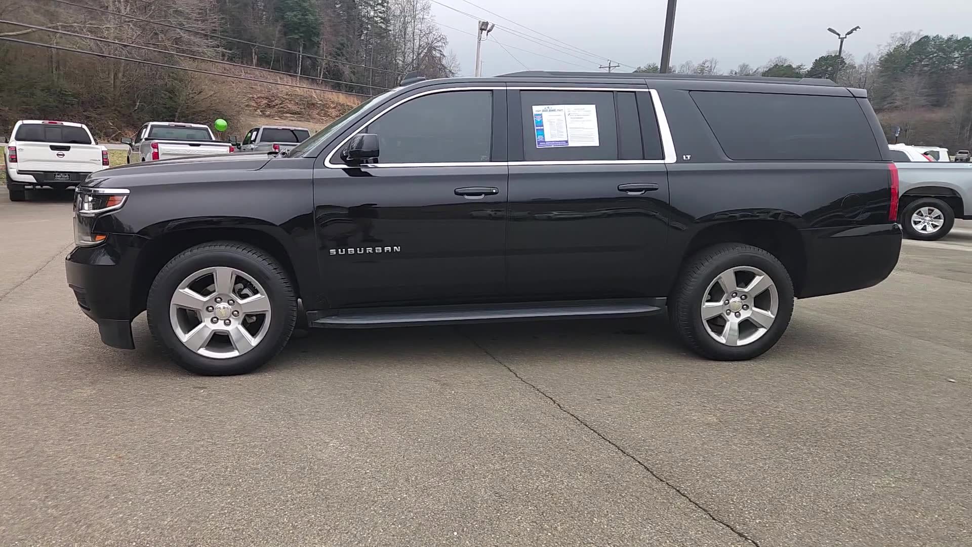 Used 2018 Chevrolet Suburban LT image 16