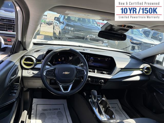 Used 2024 Chevrolet Trax LT w/ LT Convenience Package image 15