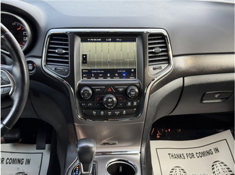 Used 2018 Jeep Grand Cherokee Altitude image 41