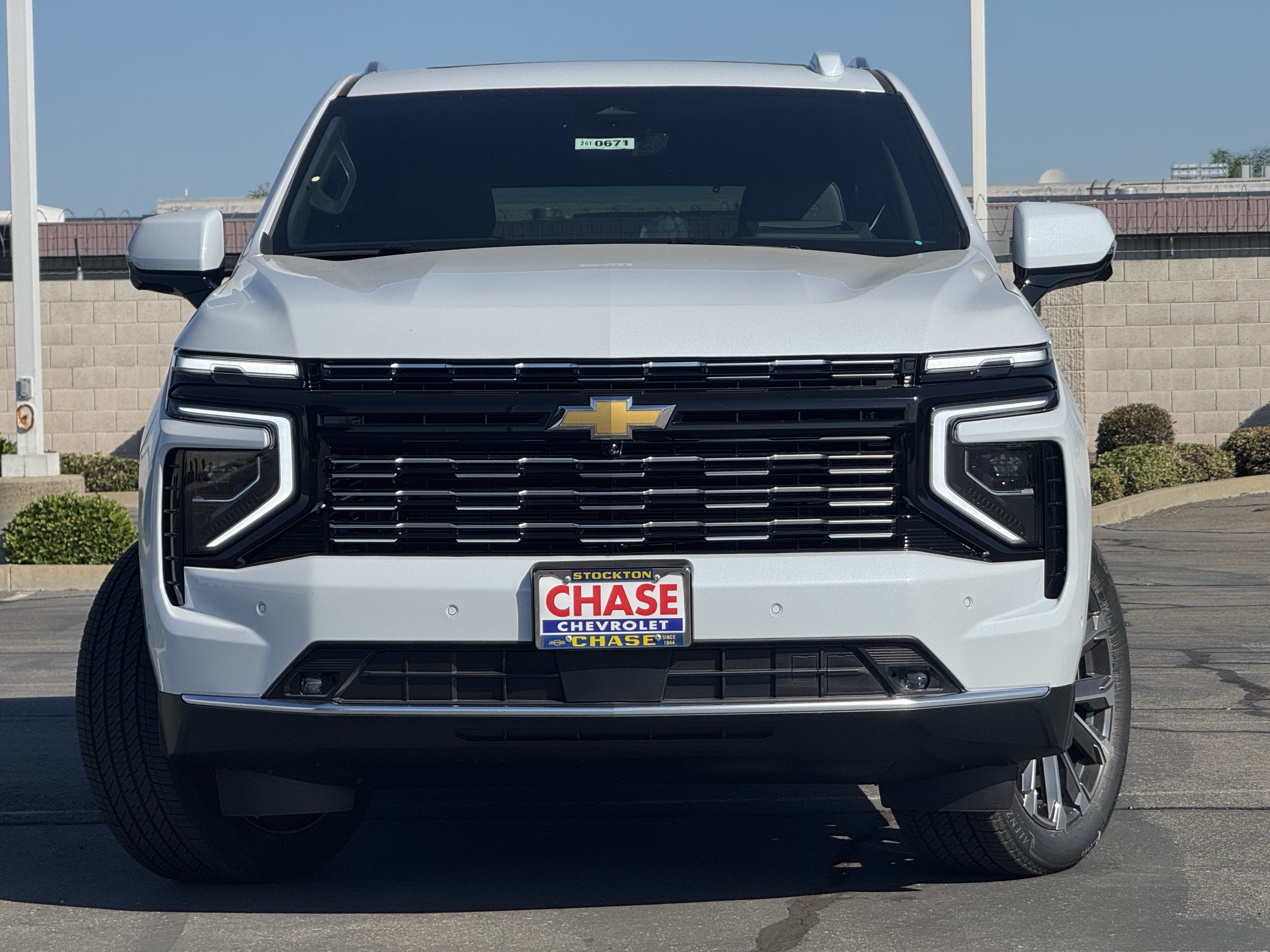 New 2026 Chevrolet Suburban High Country AWD/4WD image 2