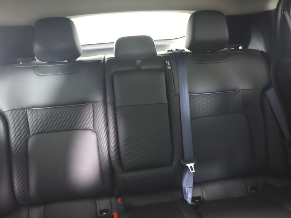 New 2026 Nissan Leaf Platinum+ w/ Floor Mat Package (Platinum+) FWD image 30