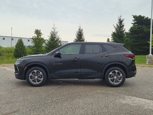 Used 2023 Chevrolet Blazer LT w/ Driver Confidence Package AWD/4WD image 8