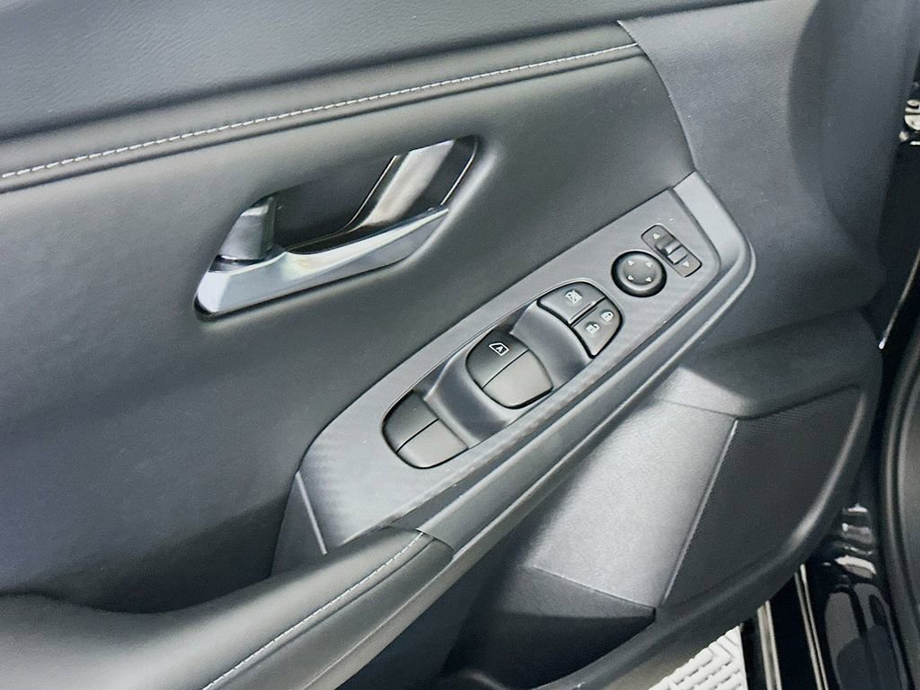 Certified 2025 Nissan Sentra SV FWD image 24