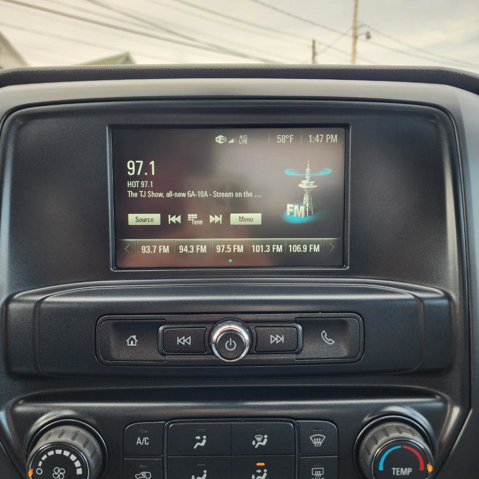 Used 2018 Chevrolet Silverado 1500 Custom w/ Custom Value Package AWD/4WD image 9