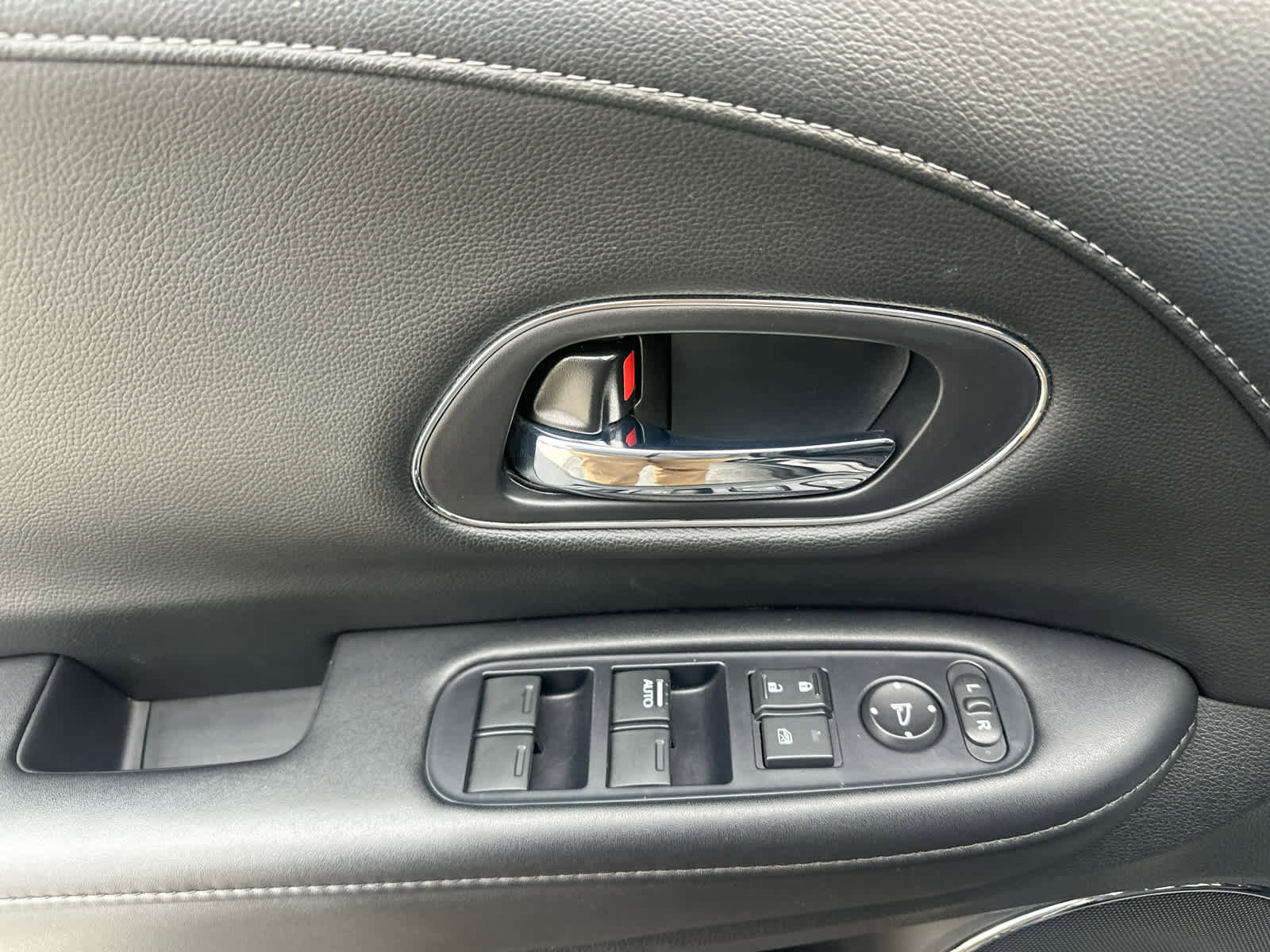 Used 2019 Honda HR-V EX-L image 22