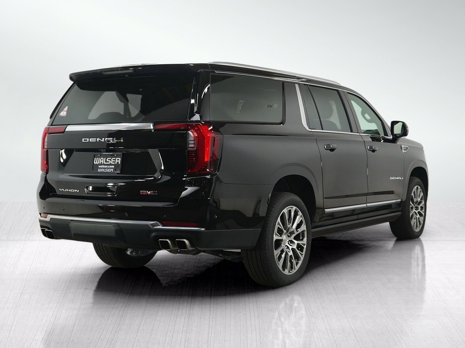 Used 2025 GMC Yukon XL Denali w/ Sun & Power Step Package AWD/4WD image 5