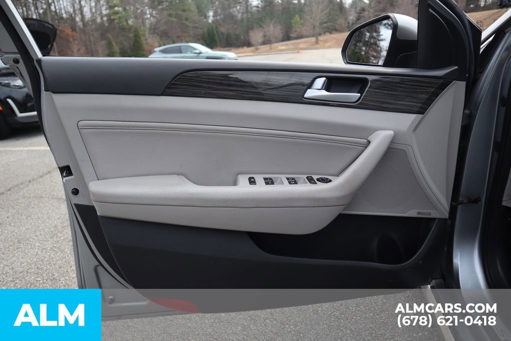 Used 2015 Hyundai Sonata Limited image 16