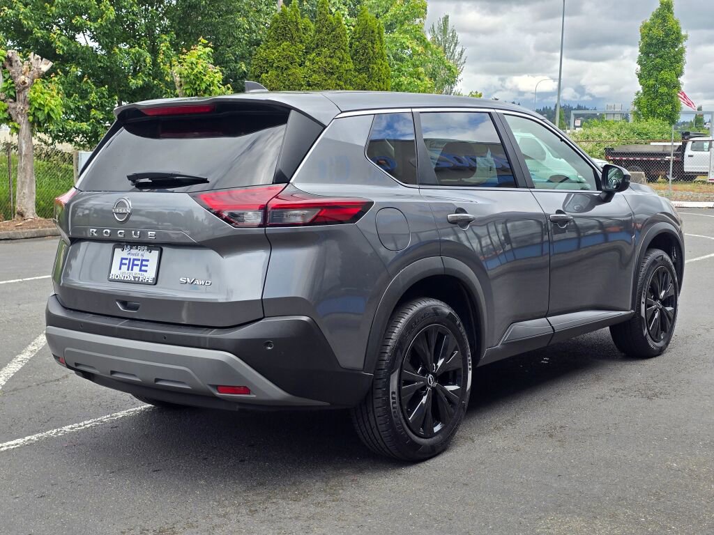 Used 2022 Nissan Rogue SV AWD/4WD image 5