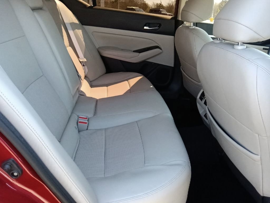 Used 2022 Nissan Altima 2.5 Platinum image 30