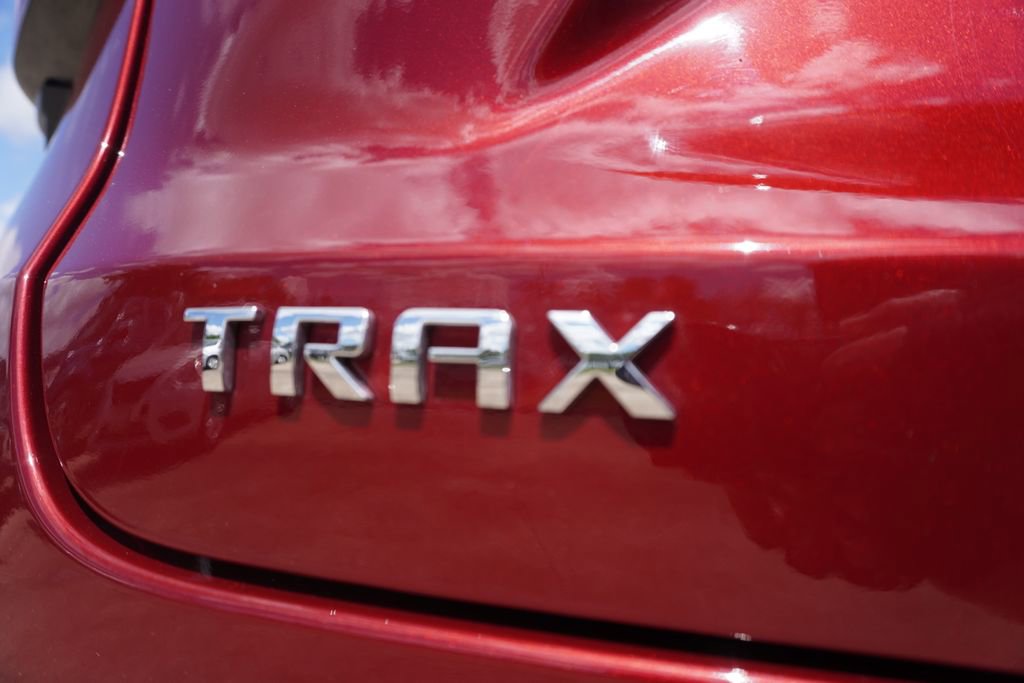 Used 2025 Chevrolet Trax LS w/ LS Convenience Package FWD image 31