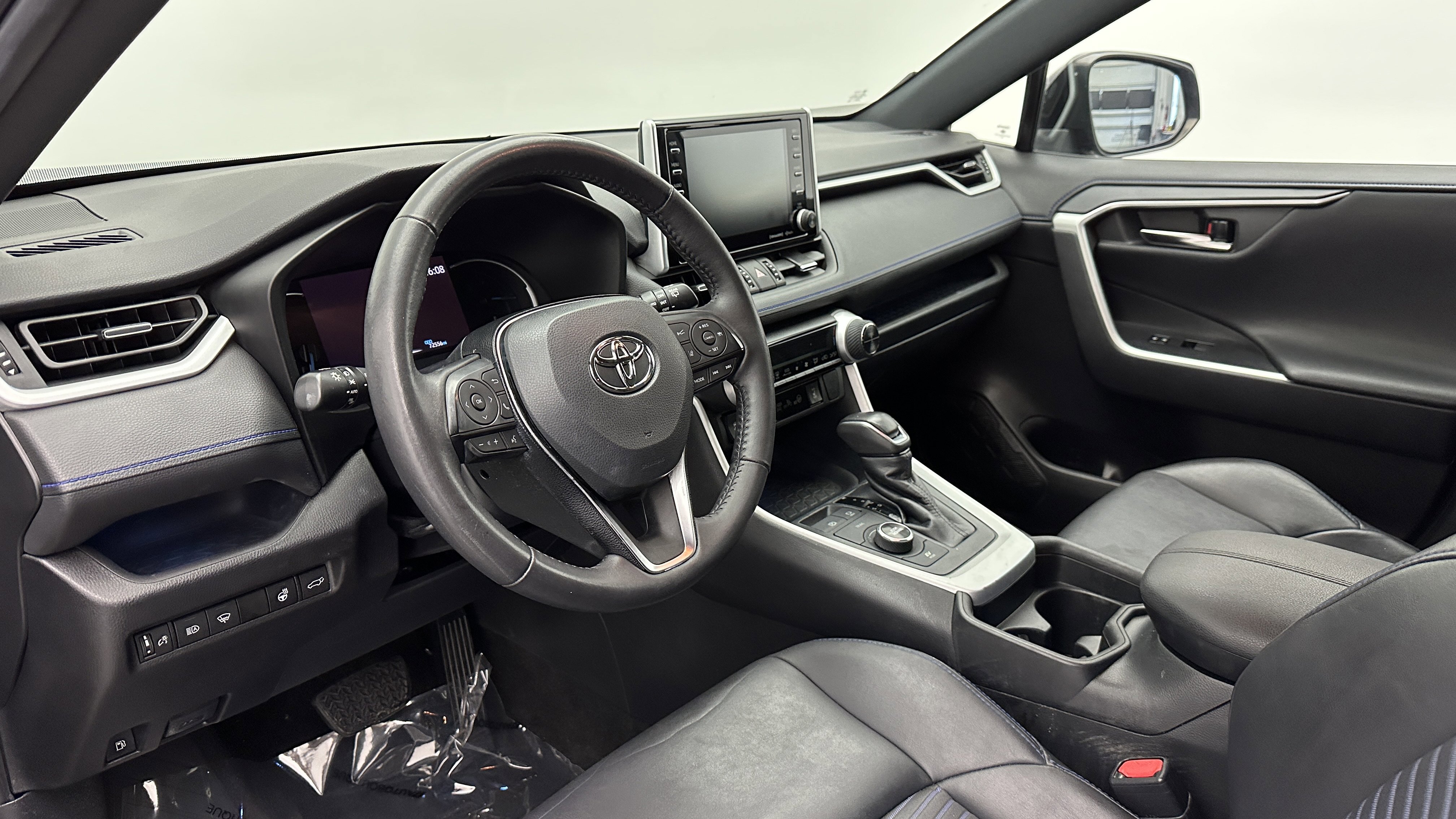 Used 2021 Toyota RAV4 XSE w/ XSE Grade Weather Package image 10