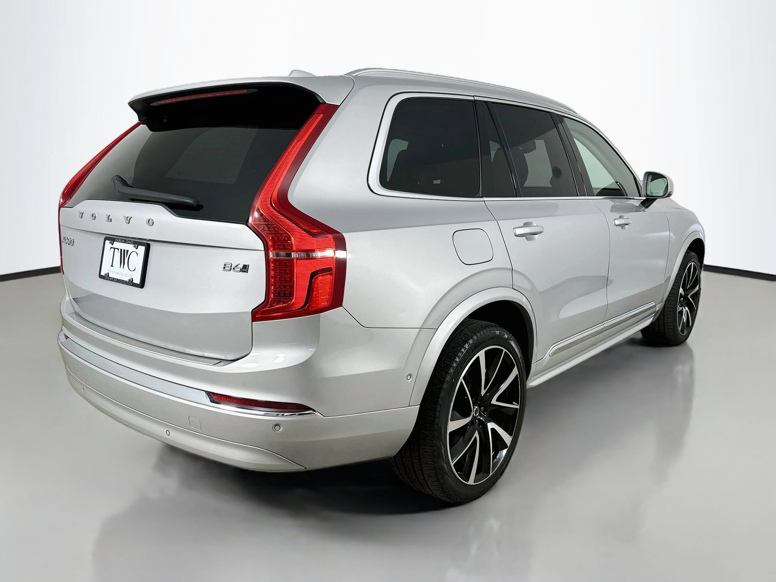 Used 2024 Volvo XC90 B6 Ultimate w/ Protection Package Premier AWD/4WD image 5