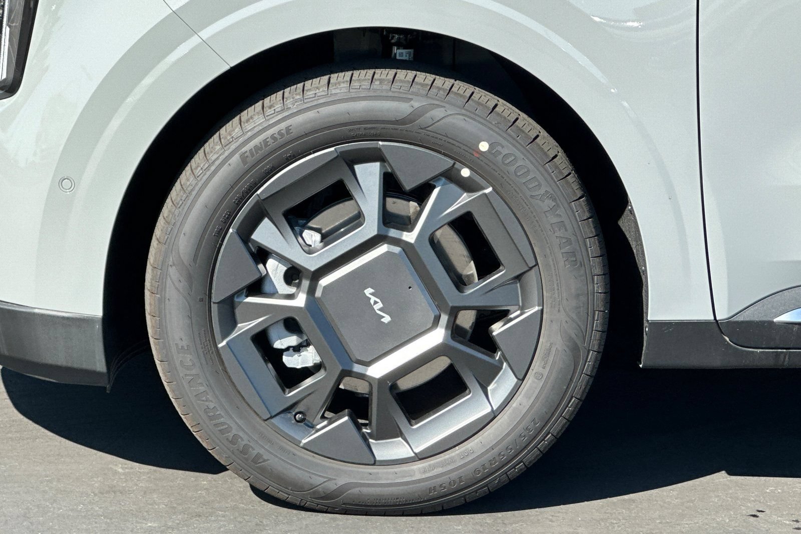 New 2026 Kia Carnival SX FWD image 25