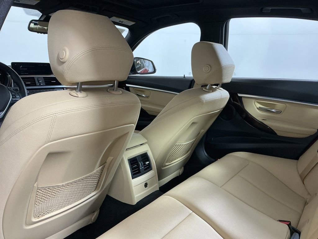 Used 2018 BMW 330e w/ Convenience Package image 23
