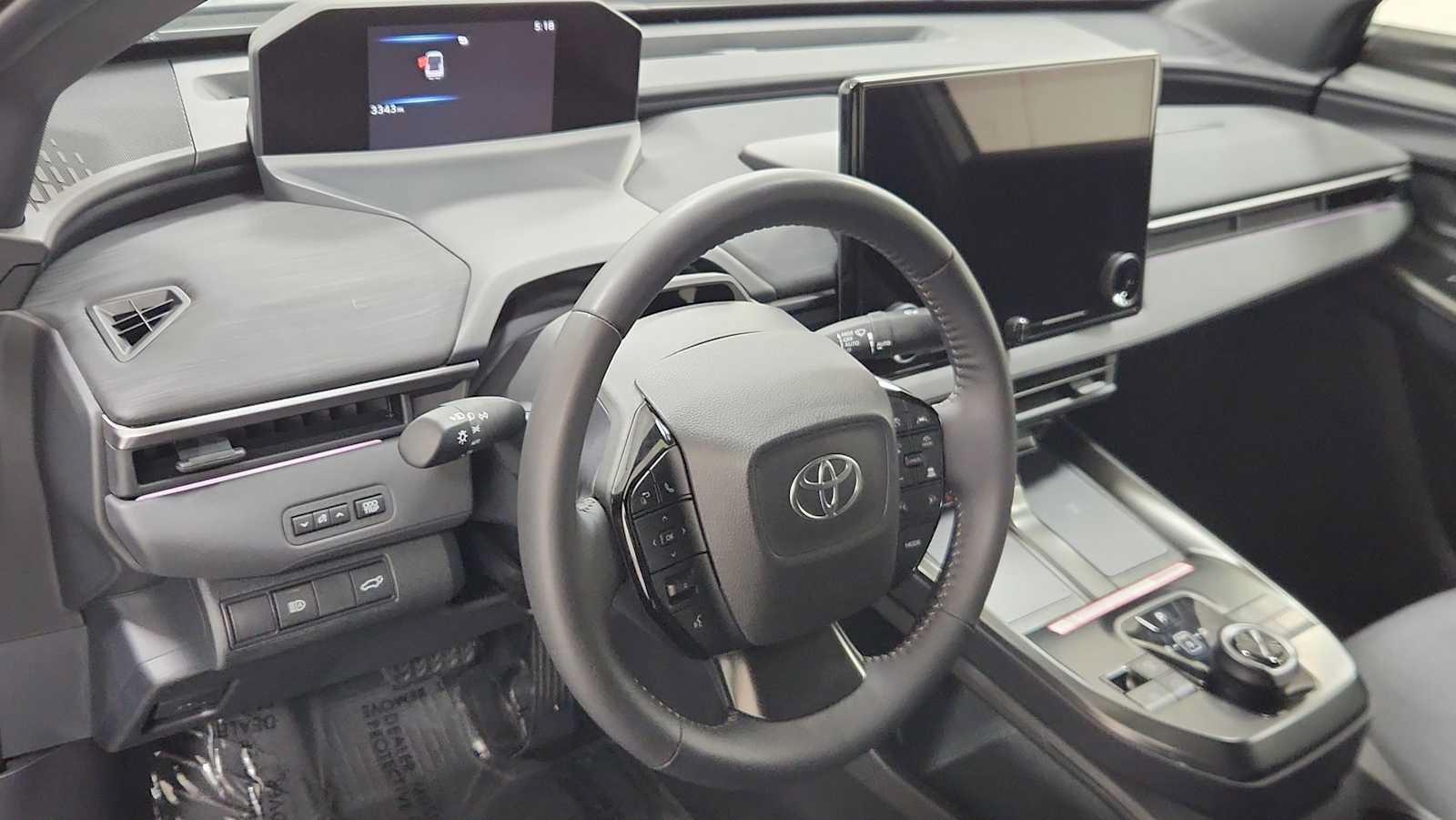 Used 2026 Toyota C-HR AWD/4WD image 12