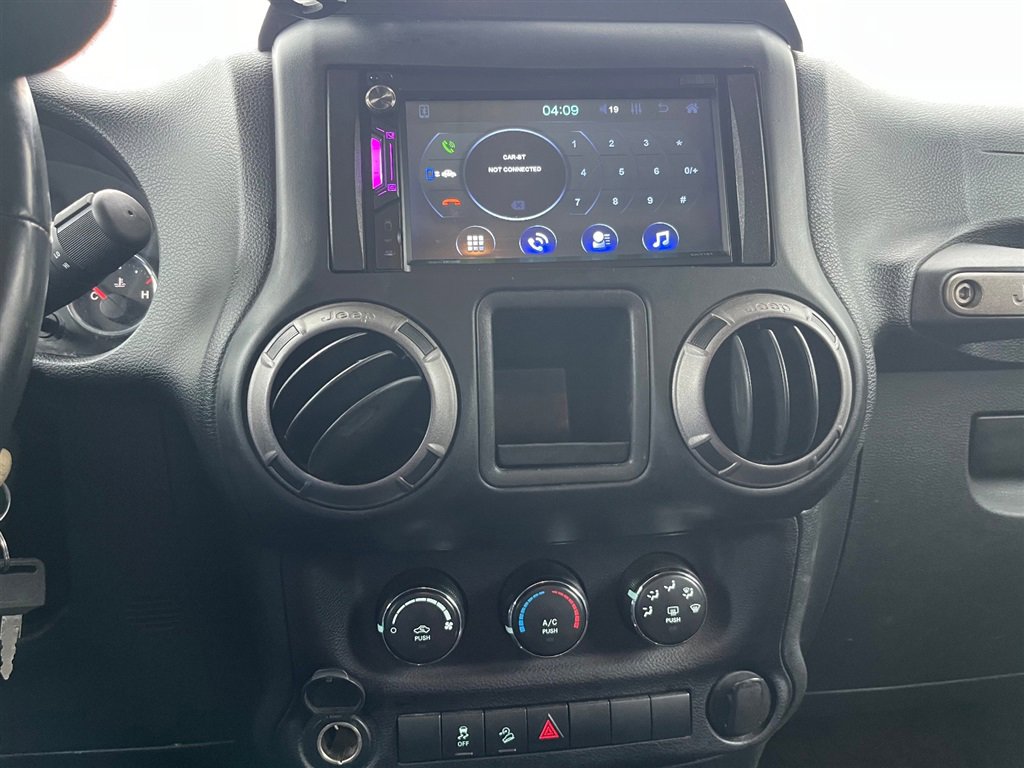 Used 2016 Jeep Wrangler Sport image 9