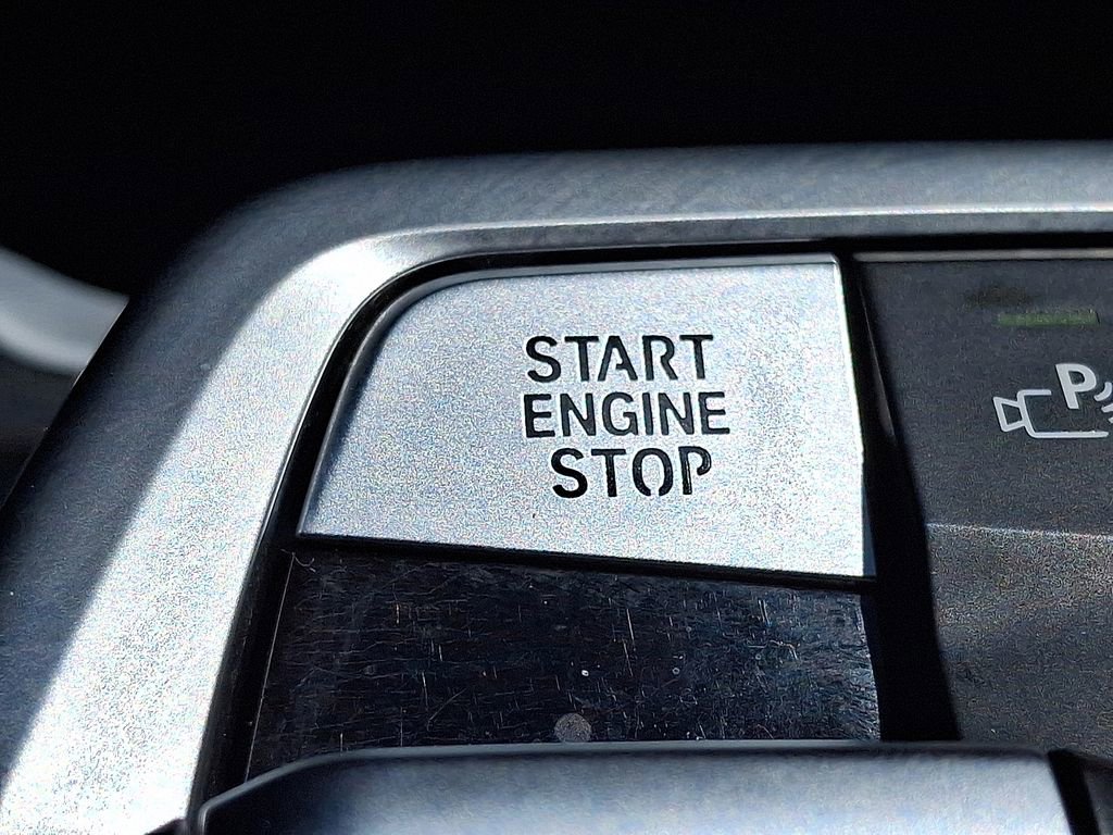 Used 2025 BMW X2 xDrive28i image 23