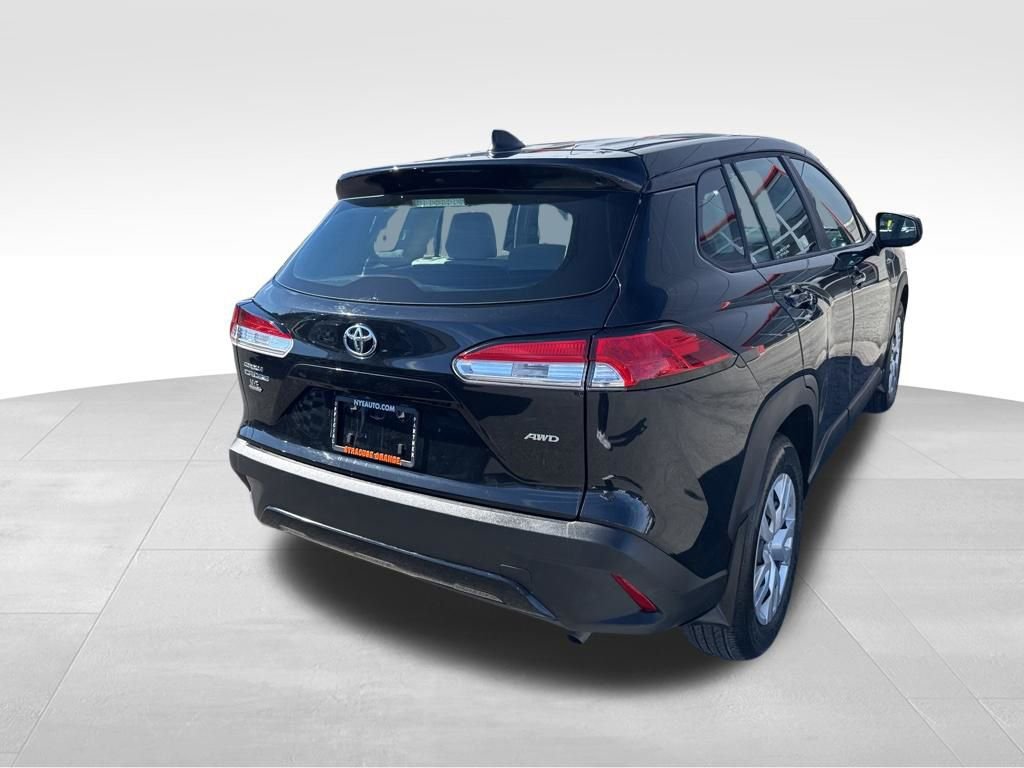 Used 2023 Toyota Corolla Cross L image 5