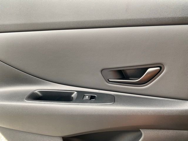 New 2025 Hyundai Elantra SEL FWD image 30