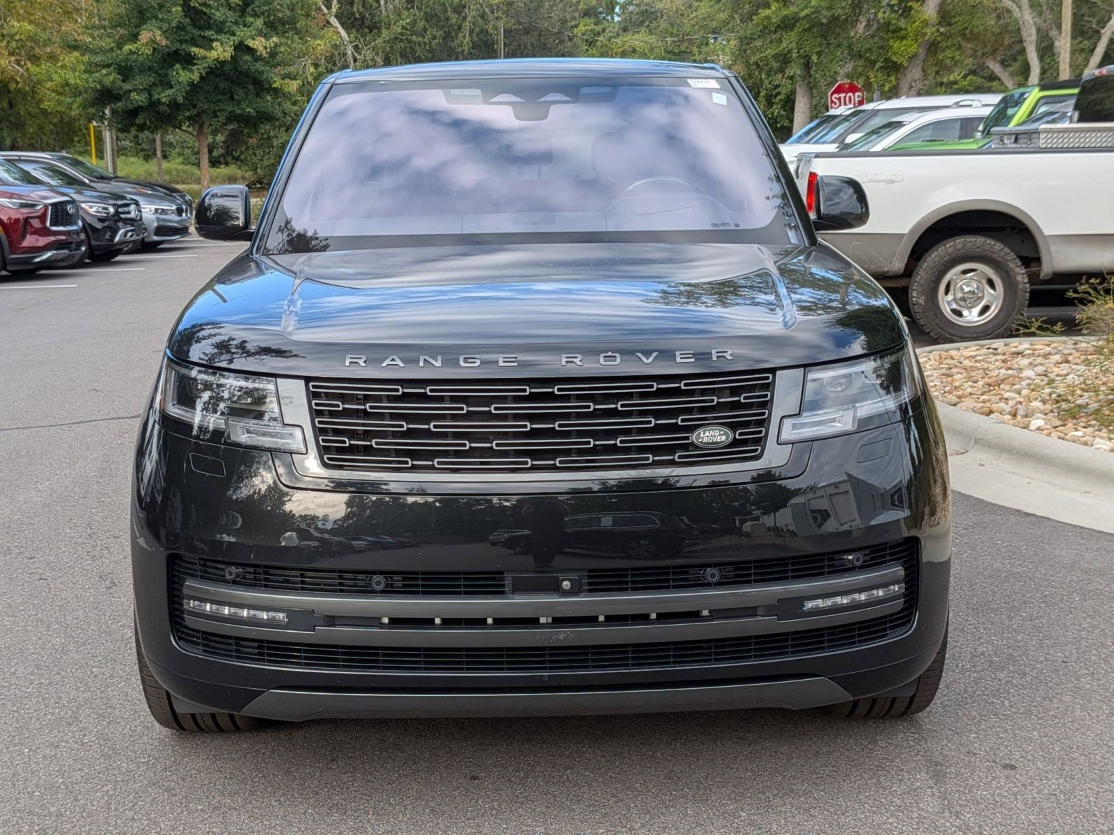 Used 2023 Land Rover Range Rover SE image 8