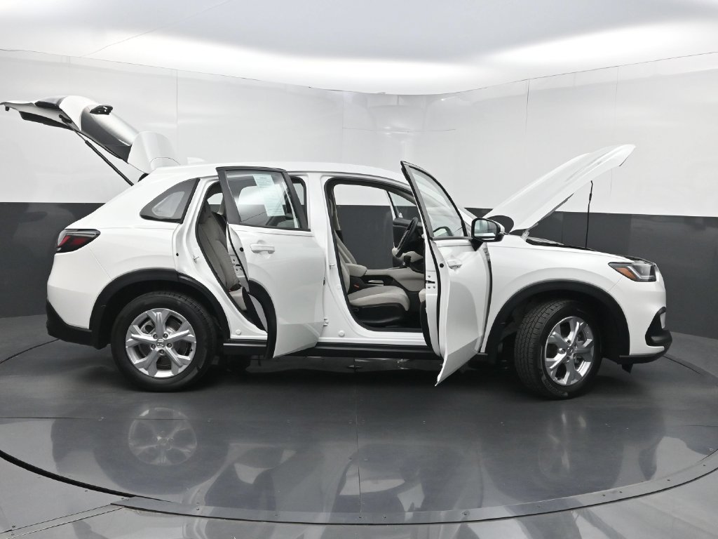 Used 2024 Honda HR-V LX image 32