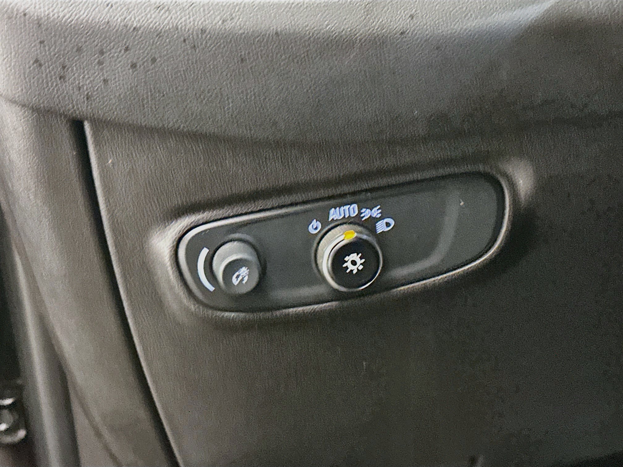 Used 2024 Chevrolet Equinox LT AWD/4WD image 17