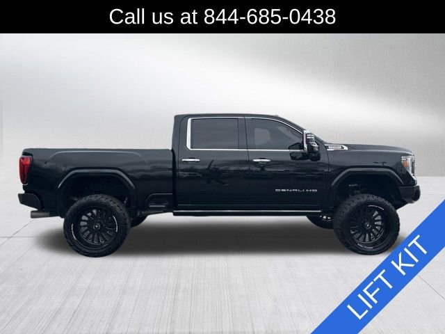 Used 2021 GMC Sierra 2500 Denali w/ Denali Black Diamond Edition image 4