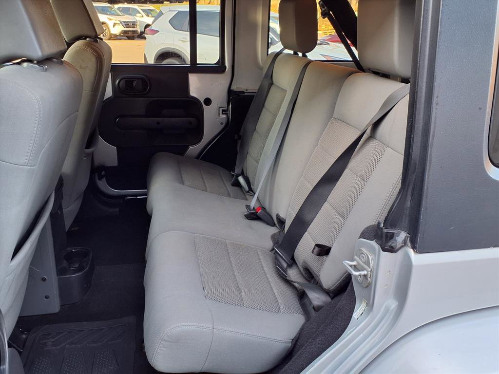 Used 2009 Jeep Wrangler Unlimited Sahara w/ Dual Top Group image 12