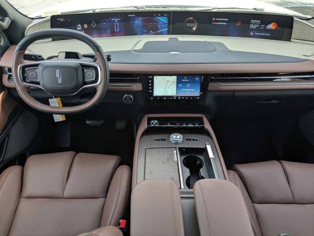 New 2026 Lincoln Navigator L Reserve AWD/4WD image 16