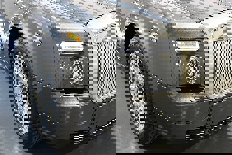 Used 2012 Rolls-Royce Phantom Drophead Coupe image 11