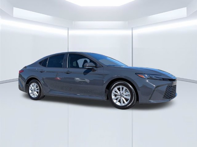Used 2025 Toyota Camry LE FWD image 2