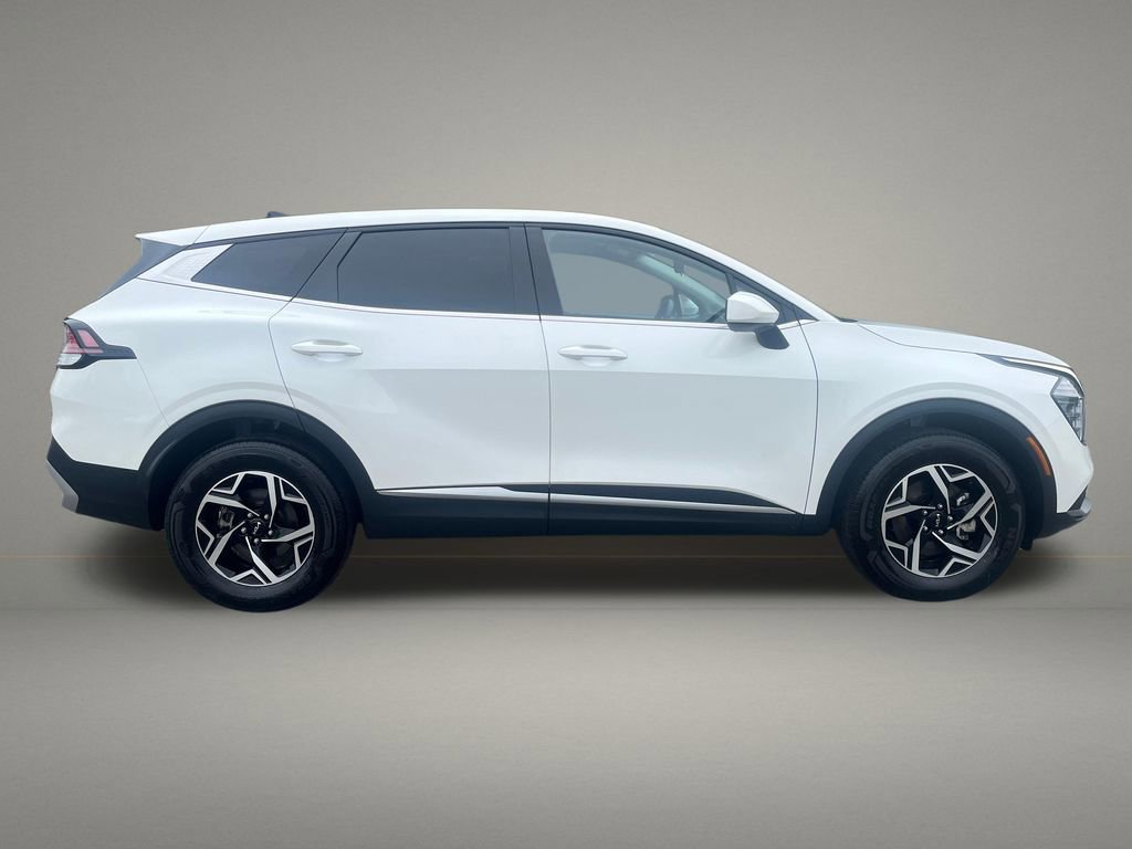 Used 2025 Kia Sportage LX AWD/4WD image 6