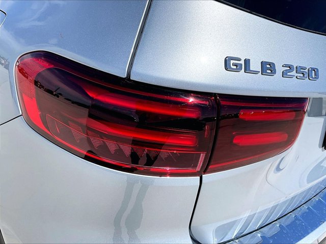 New 2026 Mercedes-Benz GLB 250 image 27